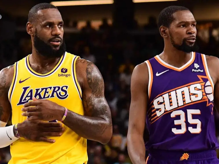 包含甘冈备战欧联杯比赛，主教练要求球员全力以赴的词条