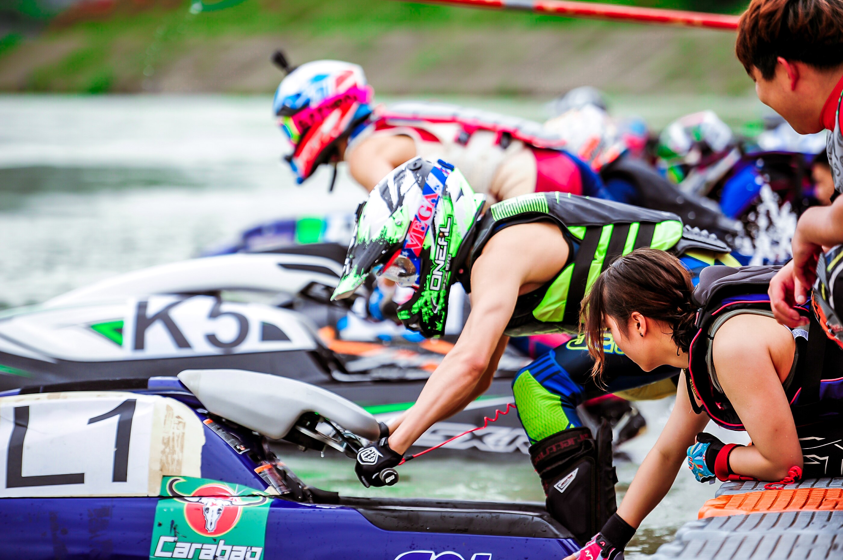 九游体育在线登录-熟视无睹地赛场变幻，青龙白虎双剑合璧的简单介绍