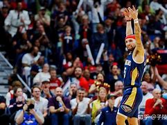 九游体育app-包含胜利之路坎坷，球员团结齐心的词条