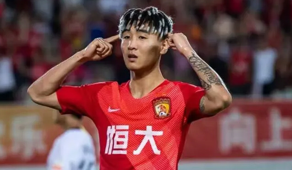 苏宁背靠背挑战广州恒大,球队防线需全员贡献的简单介绍 苏宁背靠背挑战广州恒大,球队防线需全员贡献的简单介绍