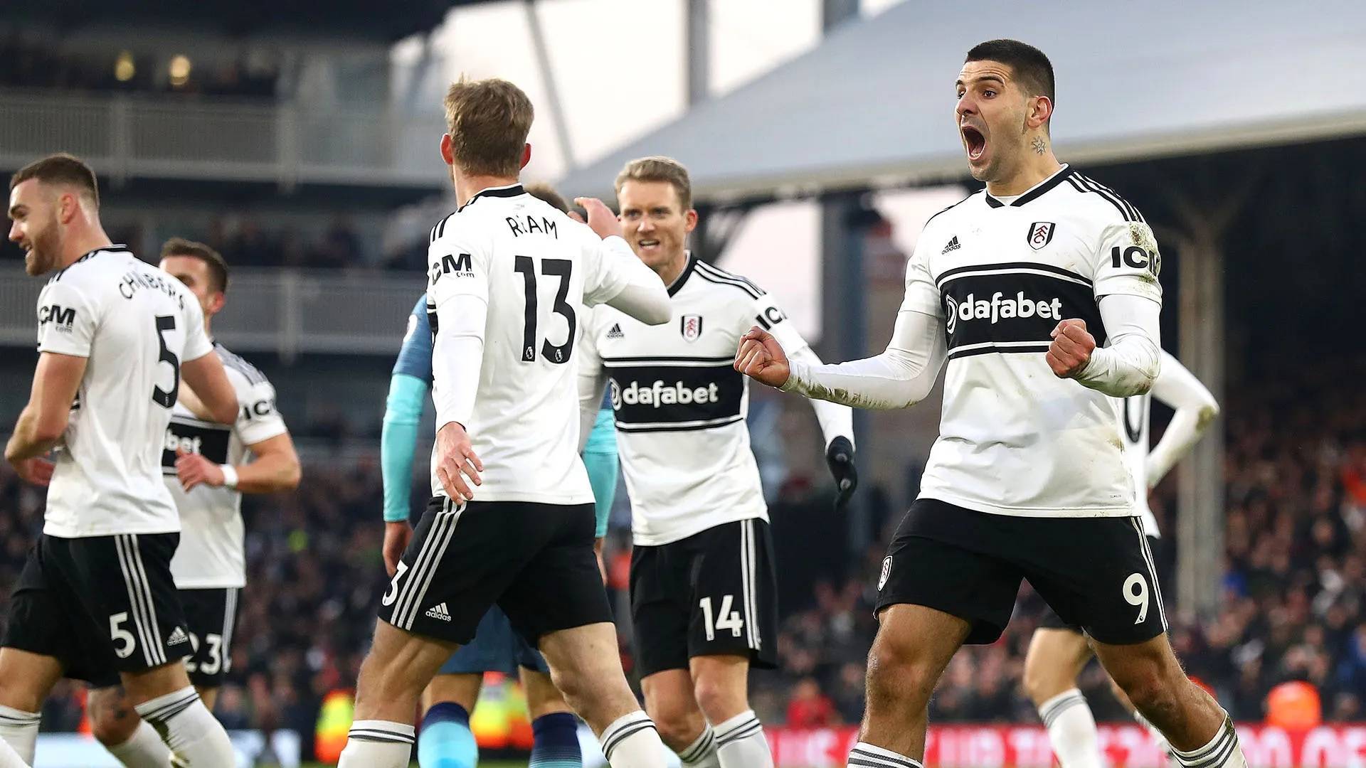 关于斯图加特客场失利，排名继续滑落的信息