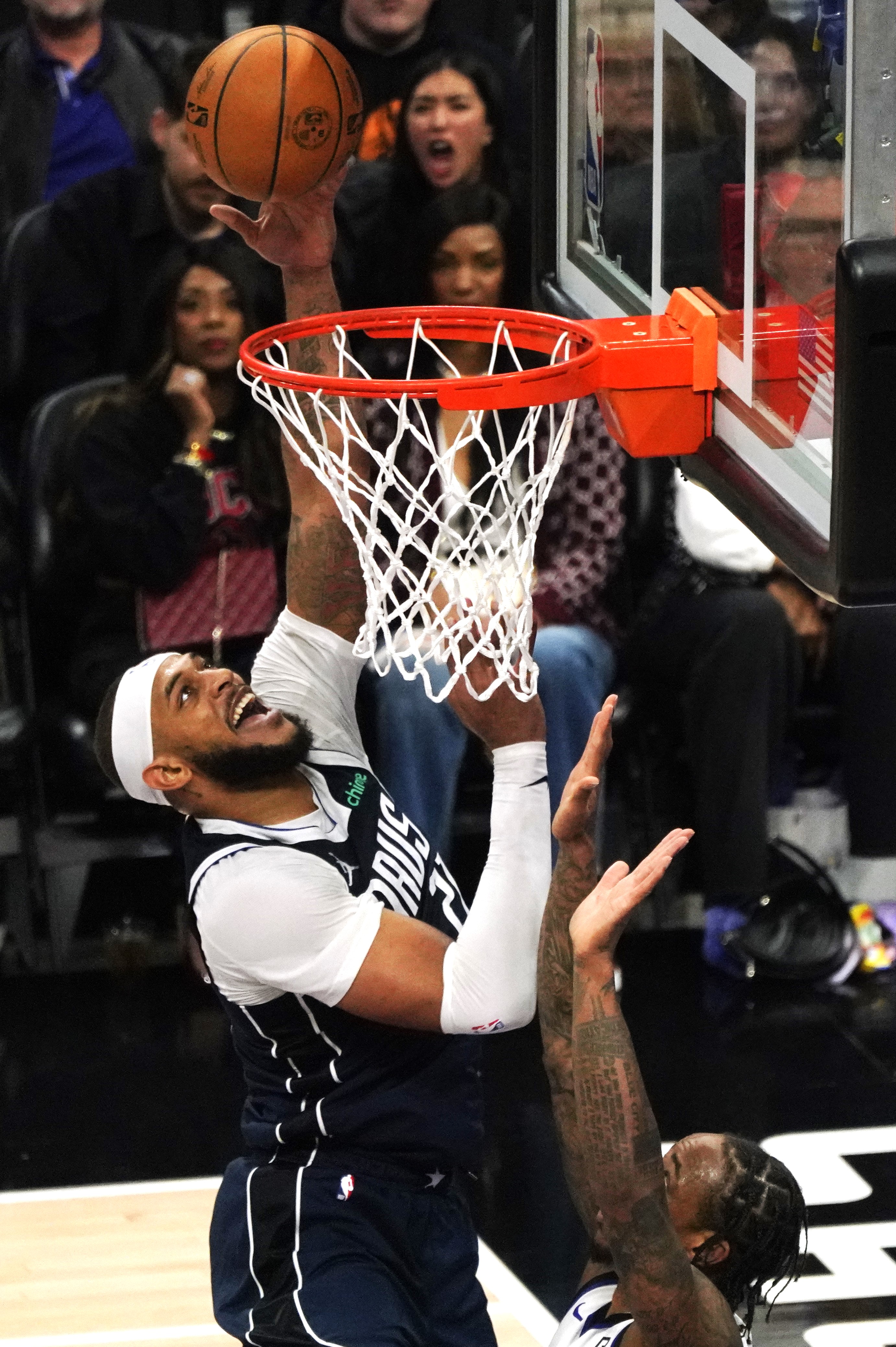 九游体育在线-独行侠队在比赛中大获全胜，晋级到了半决赛