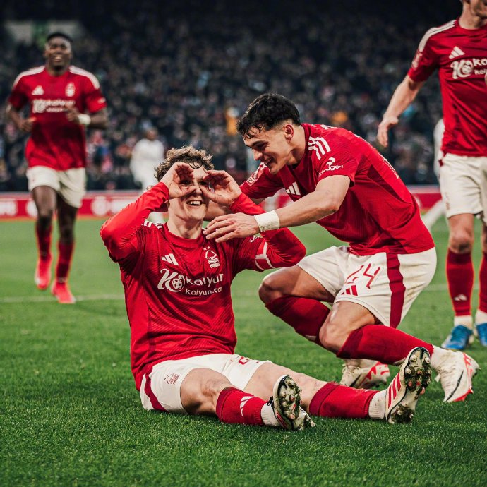 九游体育网页版入口-莱斯特城三连胜，范特西上演神奇救险的简单介绍