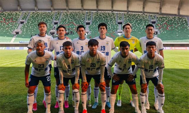 九游体育-球队备战新赛季，教练团队成员介绍