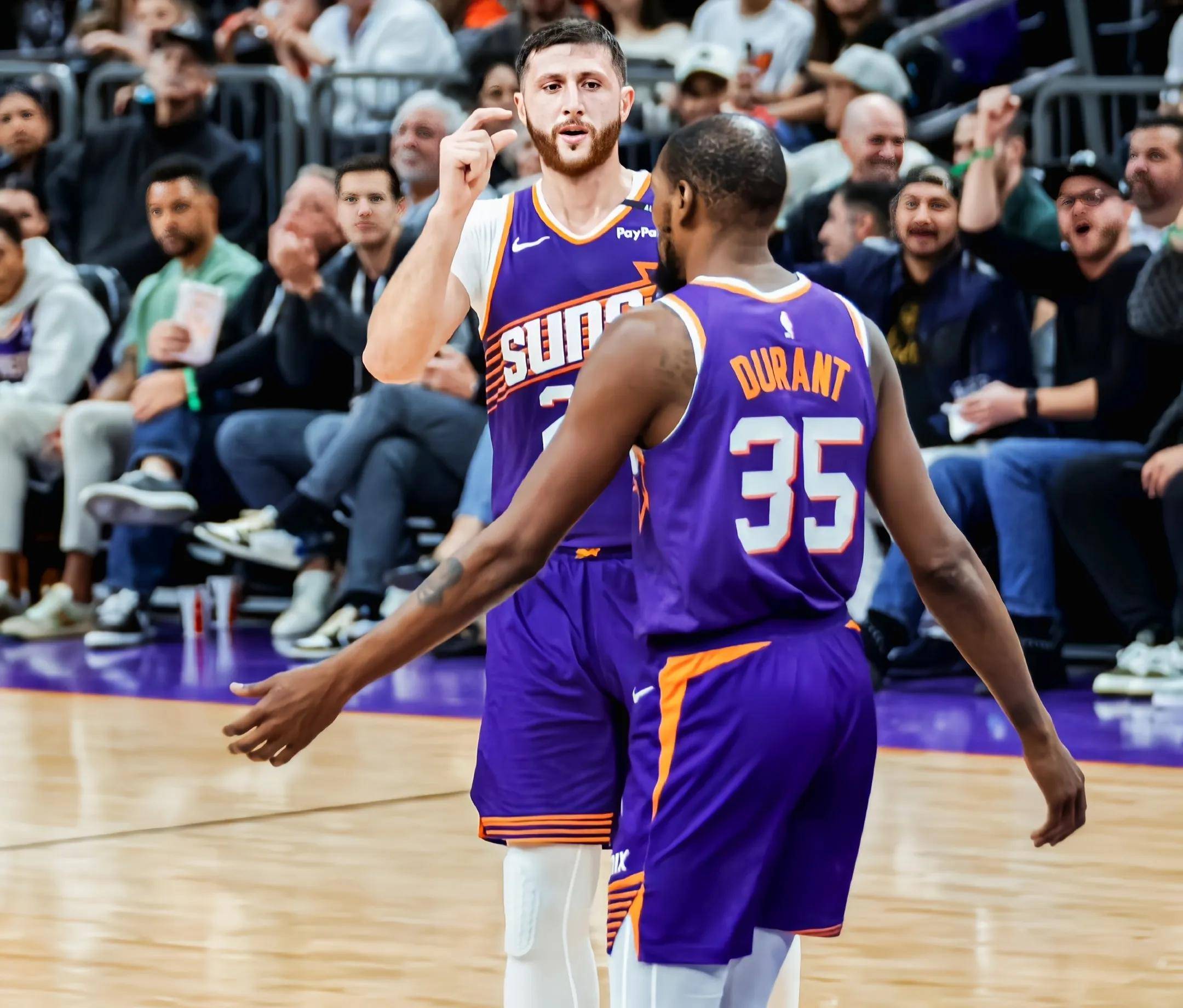 九游体育亚洲官网-关于太阳西岸征战，布克砍下得分狂热，助球队豪取连胜的信息