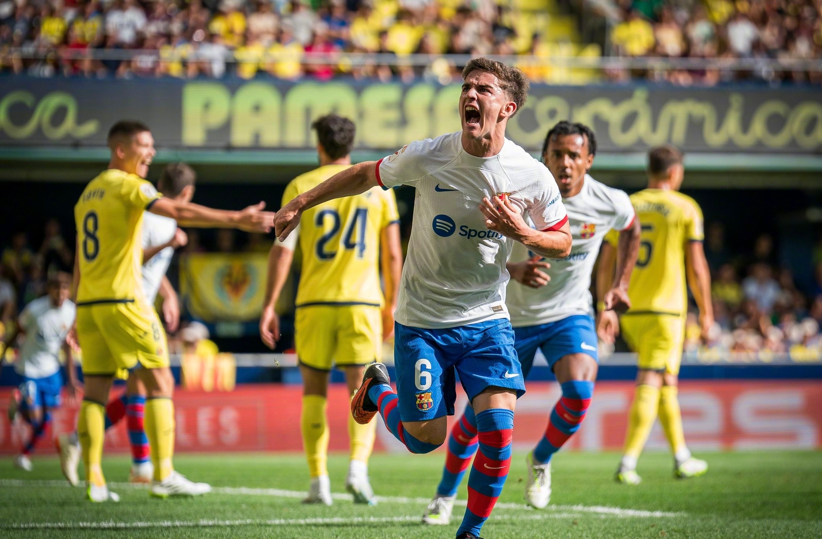 蓝领球员表现突出,贡献关键一球助胜的简单介绍 蓝领球员表现突出,贡献关键一球助胜的简单介绍