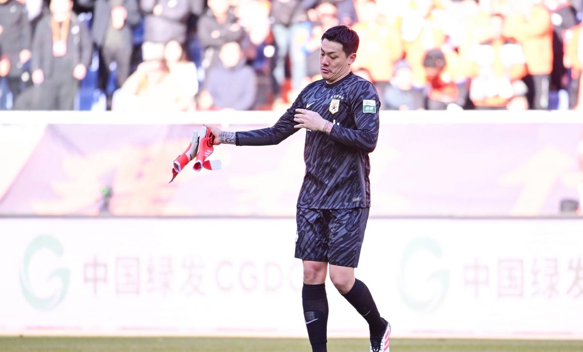 九游体育官网-东亚球员突破瓶颈，展现亚冠冠军相的简单介绍