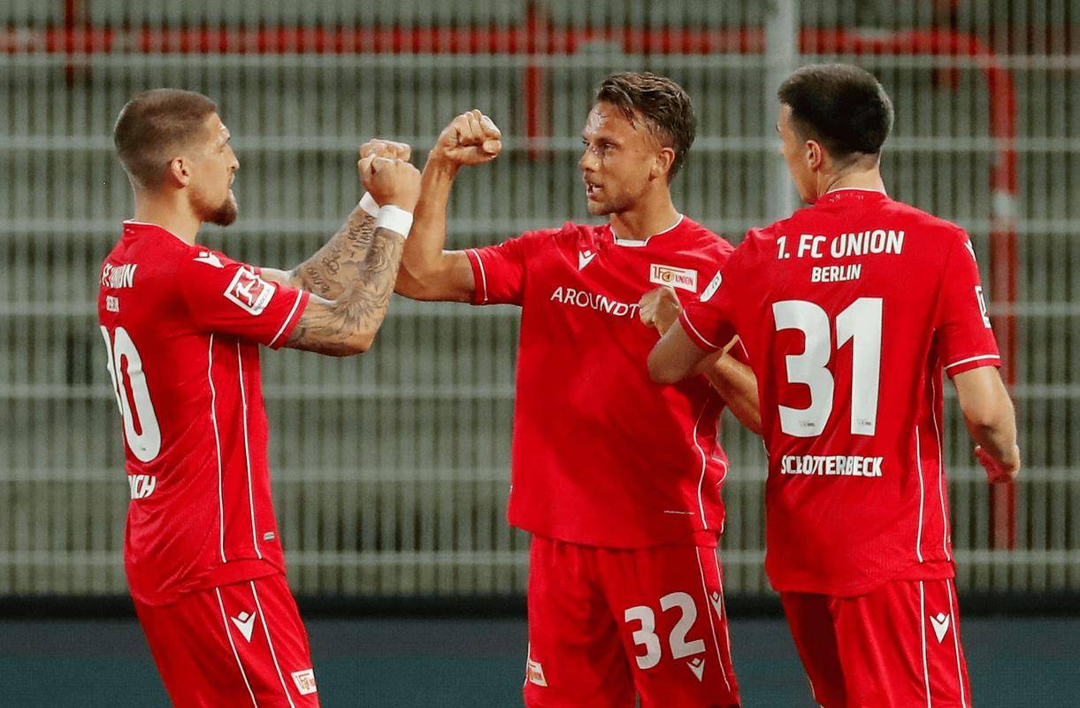 九游体育入口-包含布莱顿主场逼平伯恩利，保级形势艰辛无比！的词条