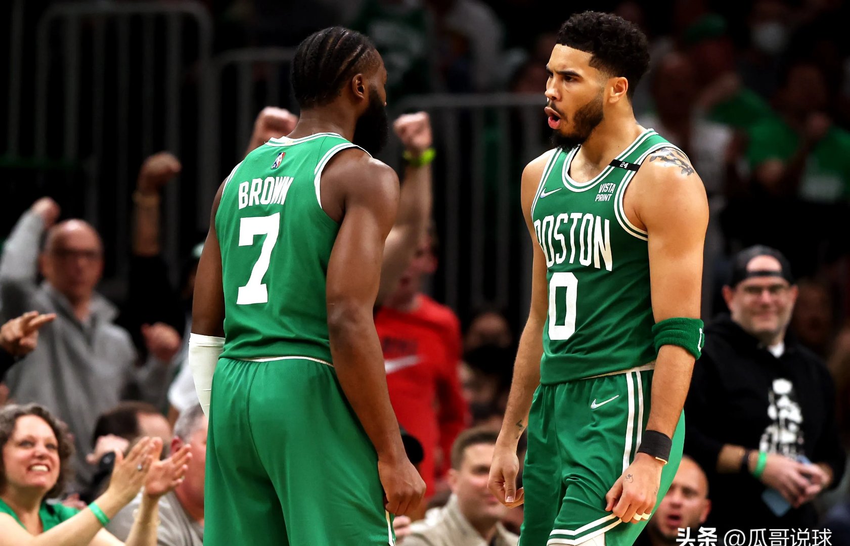 九游体育网页版入口-凯尔特人主场击败马刺守住前进