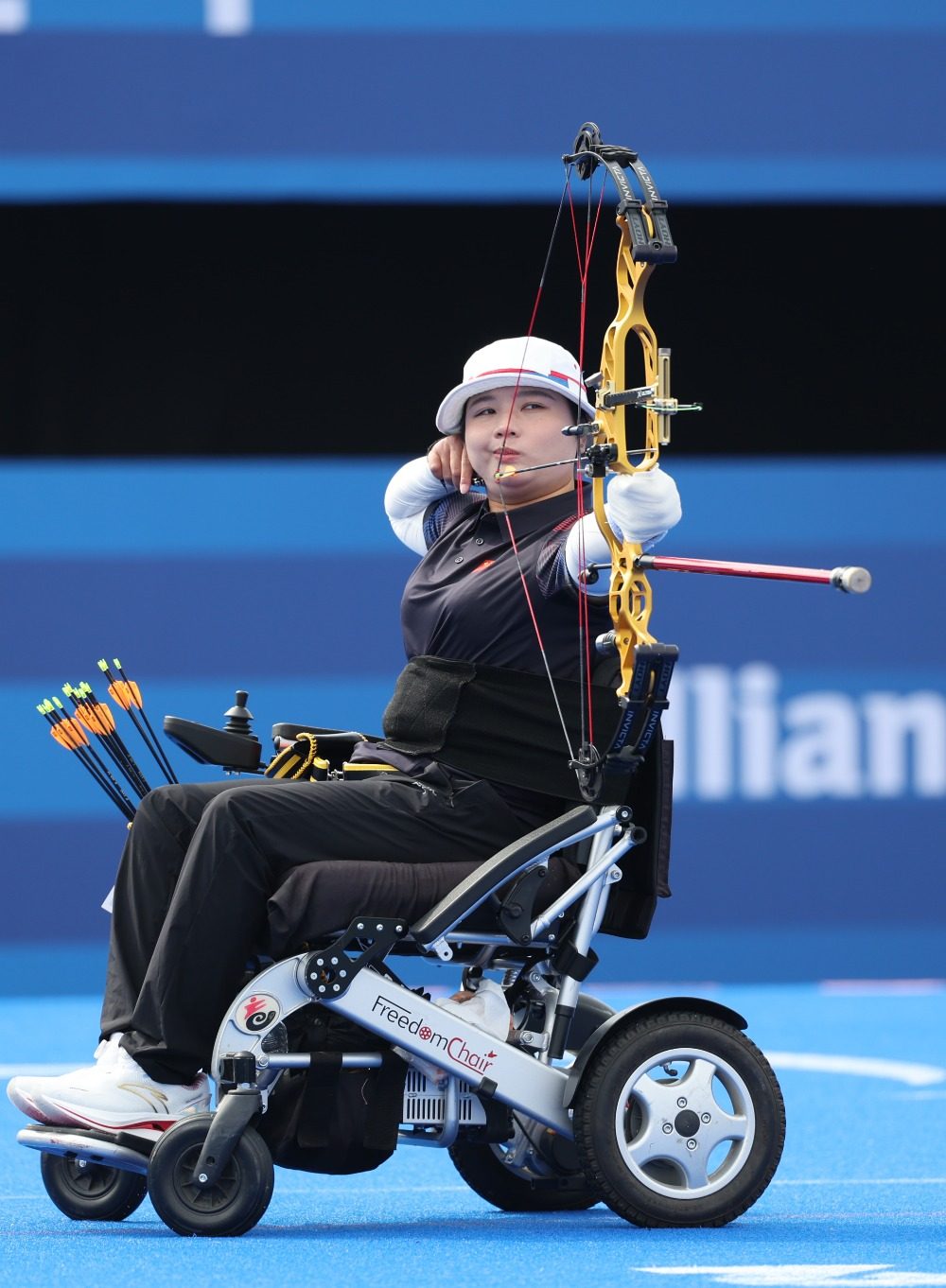 九游体育-射箭比赛意外喜悦！法国选手逆袭夺得冠军！