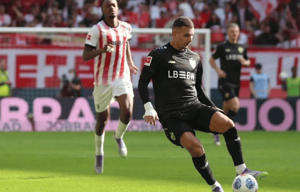 斯图加特新援表现出色,帮助球队赢得胜利的简单介绍 斯图加特新援表现出色,帮助球队赢得胜利的简单介绍